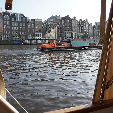 Join Boathotel Botel